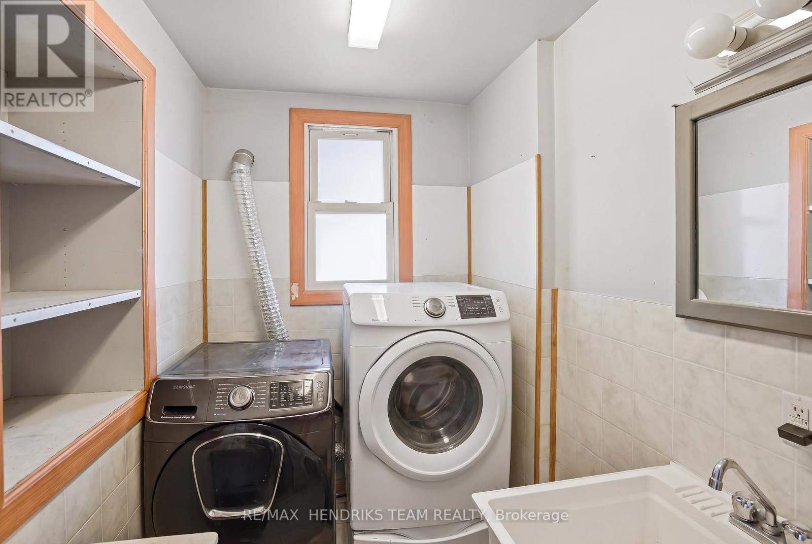 5407 Menzie Street, Niagara Falls, Ontario  L2E 2V7 - Photo 11 - X13041982