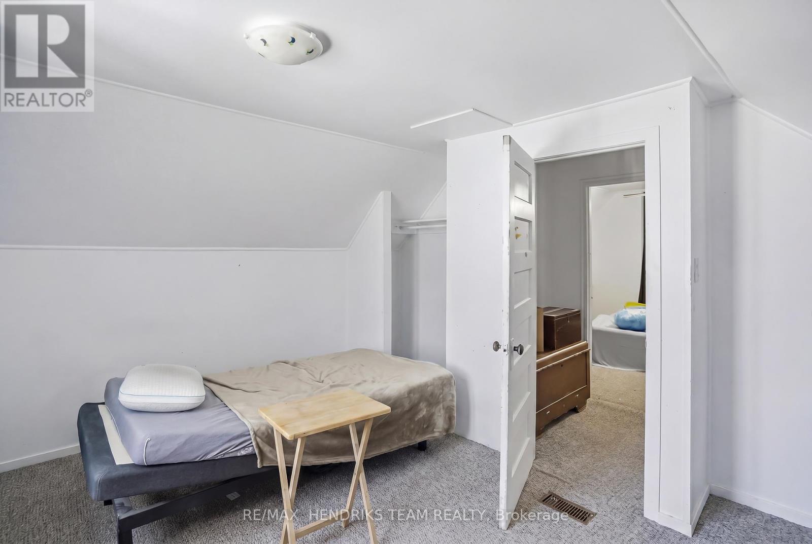 5407 Menzie Street, Niagara Falls, Ontario  L2E 2V7 - Photo 13 - X13041982