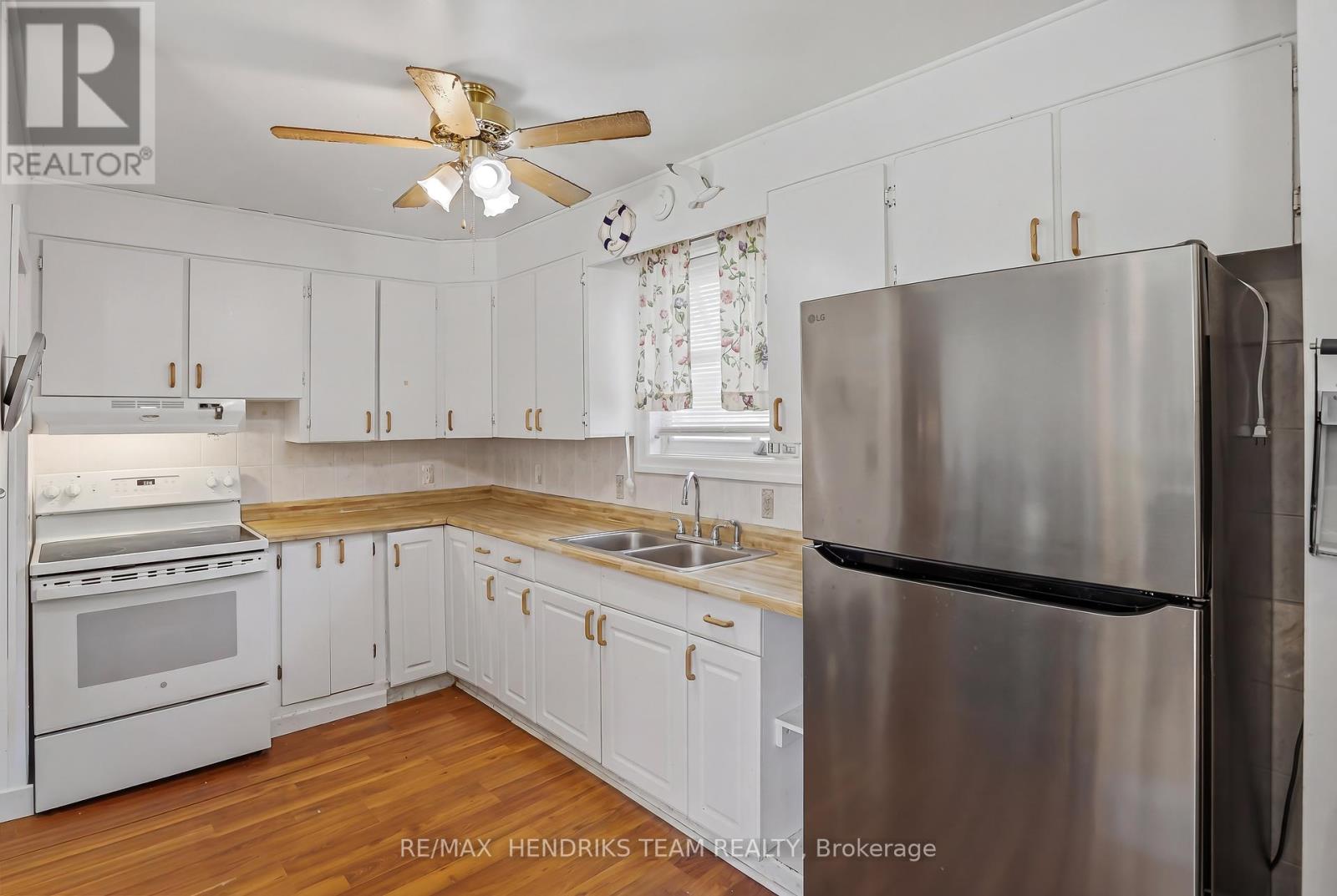 5407 Menzie Street, Niagara Falls, Ontario  L2E 2V7 - Photo 5 - X13041982