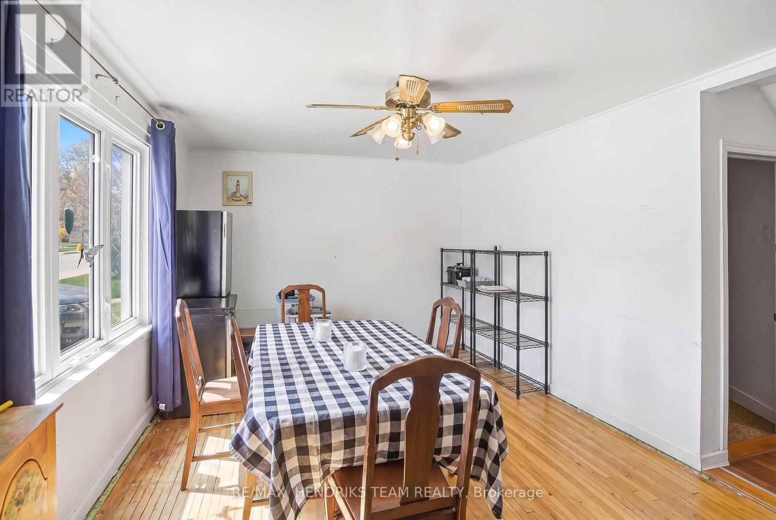 5407 Menzie Street, Niagara Falls, Ontario  L2E 2V7 - Photo 7 - X13041982