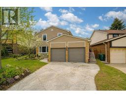 15 DEERWOOD CRESCENT, Kitchener, Ontario