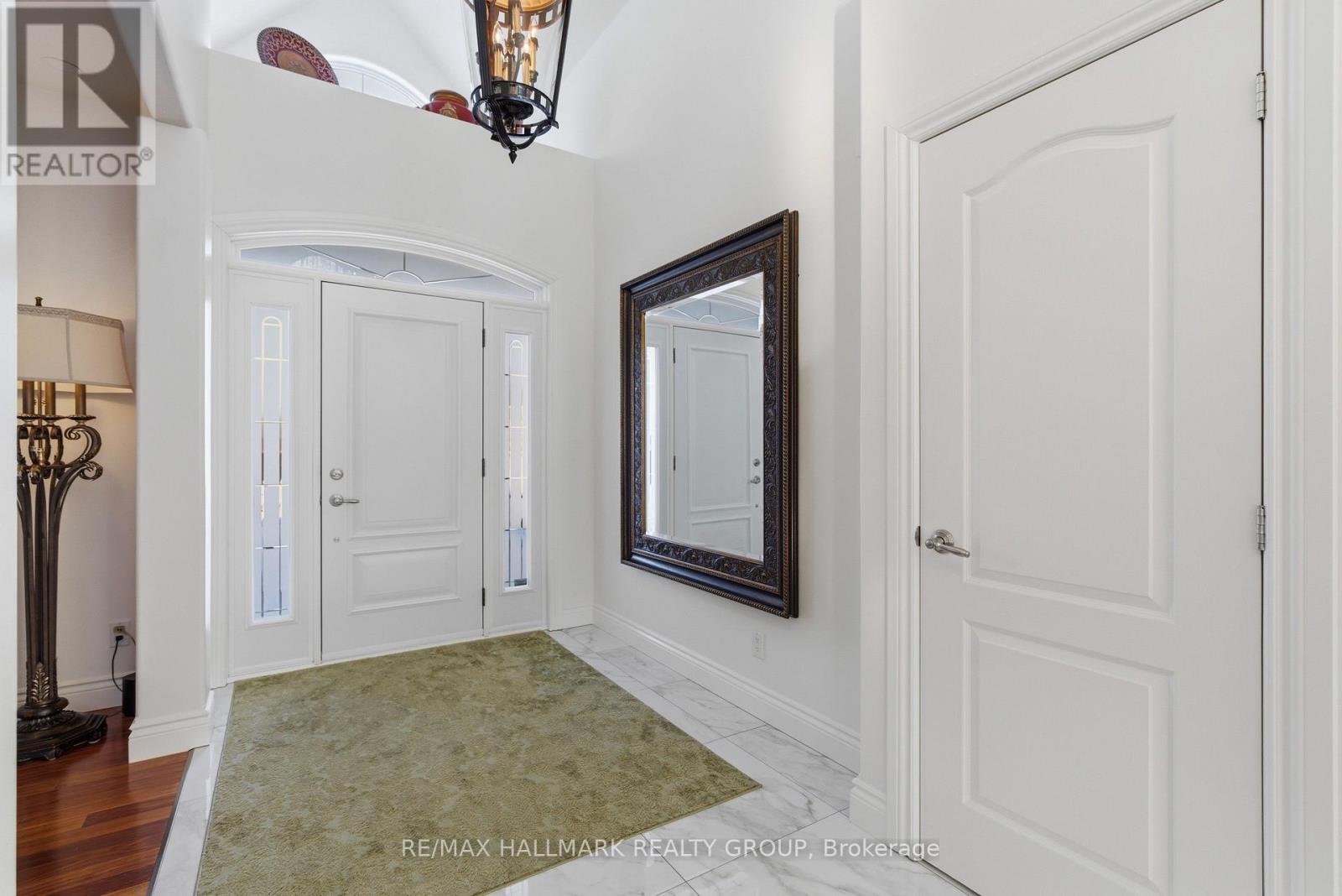 24 Radstock Lane, Champlain, Ontario  K6A 2R2 - Photo 7 - X12857482