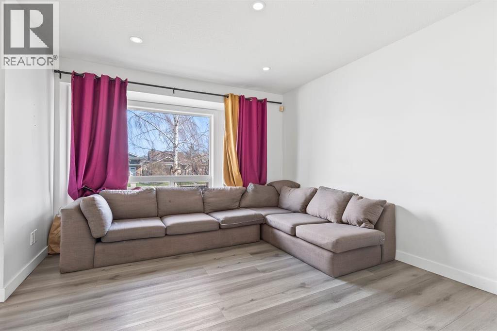 13 Martindale Boulevard Ne, Calgary, Alberta  t3j 2t8 - Photo 5 - A2302327