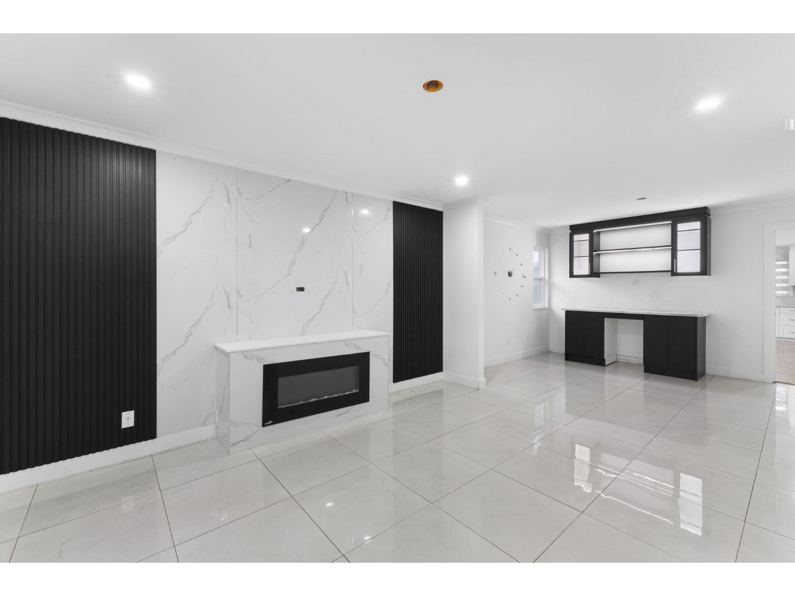 6138 134a Street, Surrey, British Columbia  V3X 1L9 - Photo 4 - R3115568