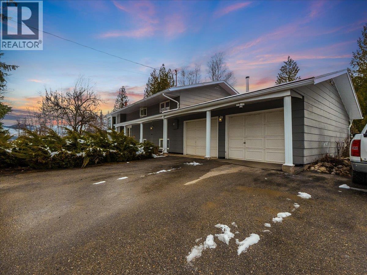 1076 Columbia Gardens Road, Fruitvale, British Columbia  V0G 1L1 - Photo 7 - 10379858