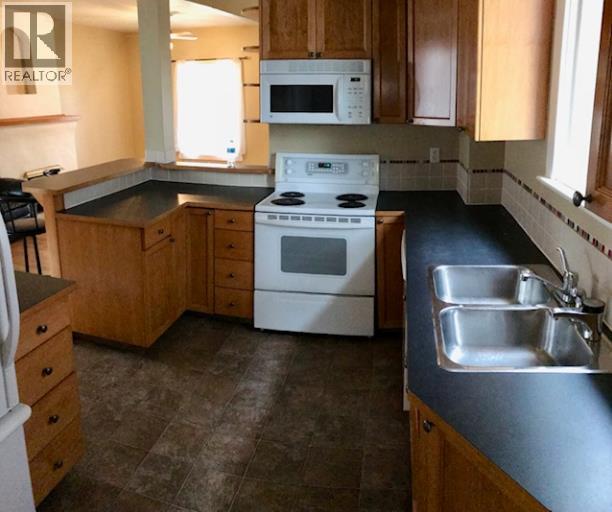 531 14 Street S, Lethbridge, Alberta  T1J 2Y1 - Photo 3 - A2304988