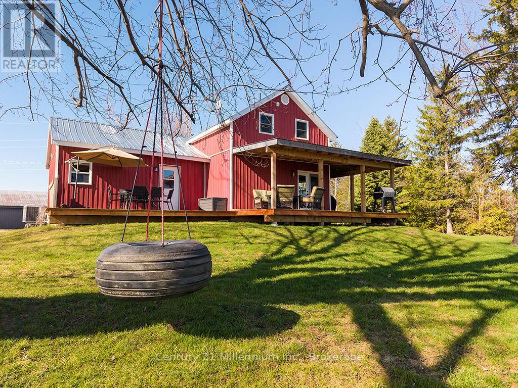 1990 3/4 Sunnidale Side Road E, Clearview, Ontario  L0M 1S0 - Photo 1 - S13041880