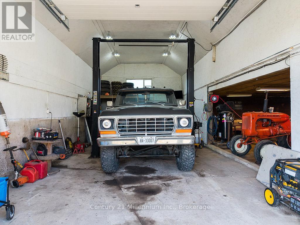 1990 3/4 Sunnidale Side Road E, Clearview, Ontario  L0M 1S0 - Photo 44 - S13041880