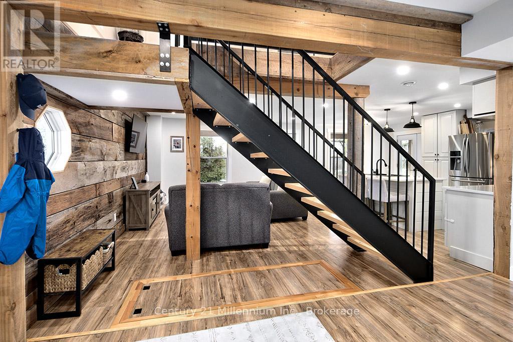 1990 3/4 Sunnidale Side Road E, Clearview, Ontario  L0M 1S0 - Photo 9 - S13041880