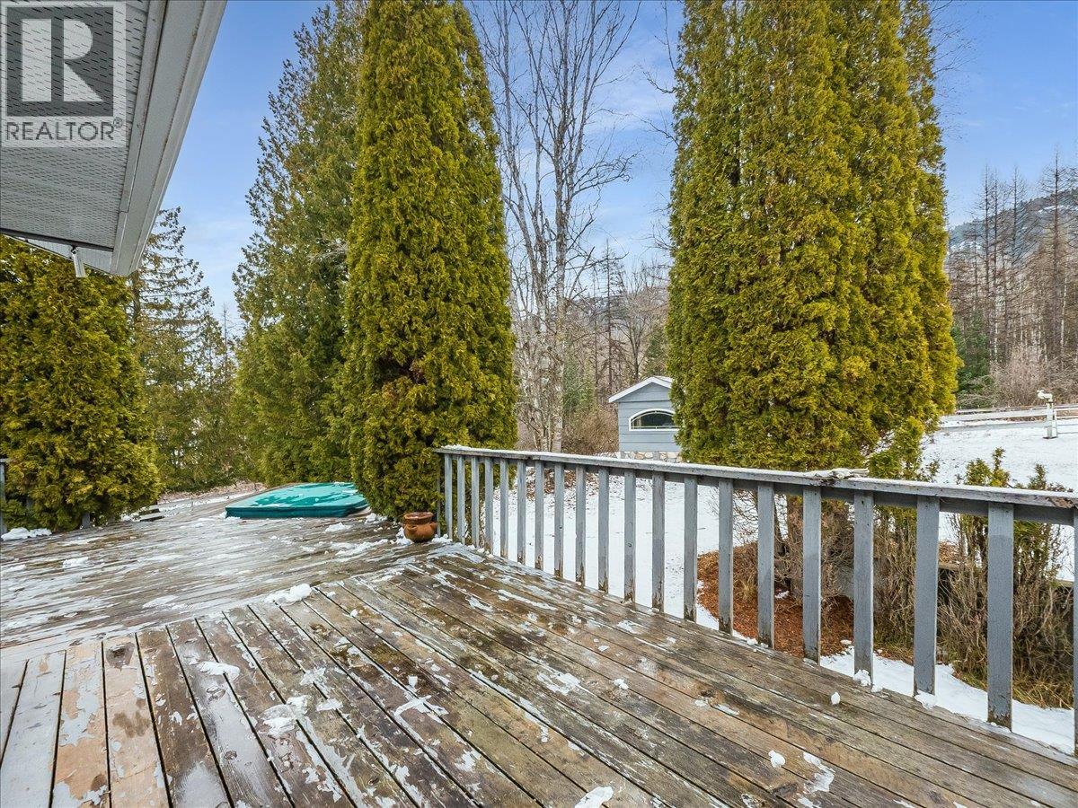 1076 Columbia Gardens Road, Fruitvale, British Columbia  V0G 1L1 - Photo 64 - 10379858