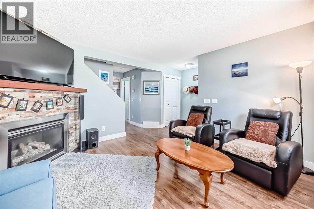 57 Martinvalley Way Ne, Calgary, Alberta  T3J 4A2 - Photo 6 - A2295201