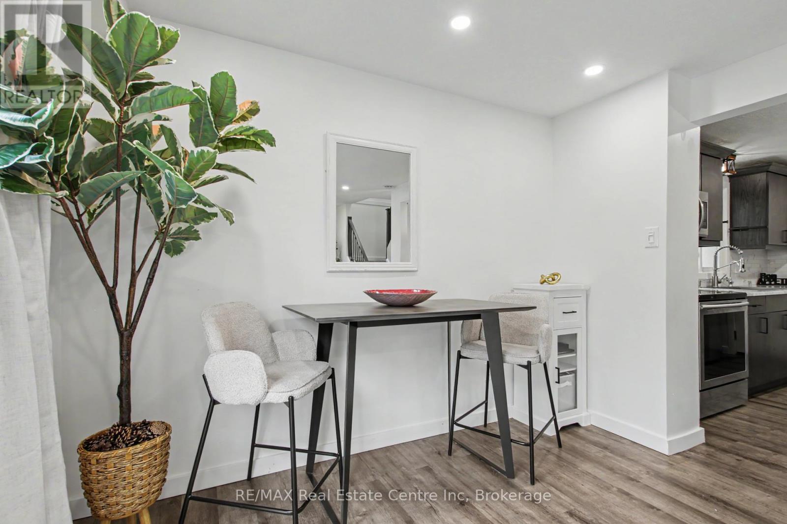 7 Wycliffe Place, Kitchener, Ontario  N2M 5J6 - Photo 20 - X13041806