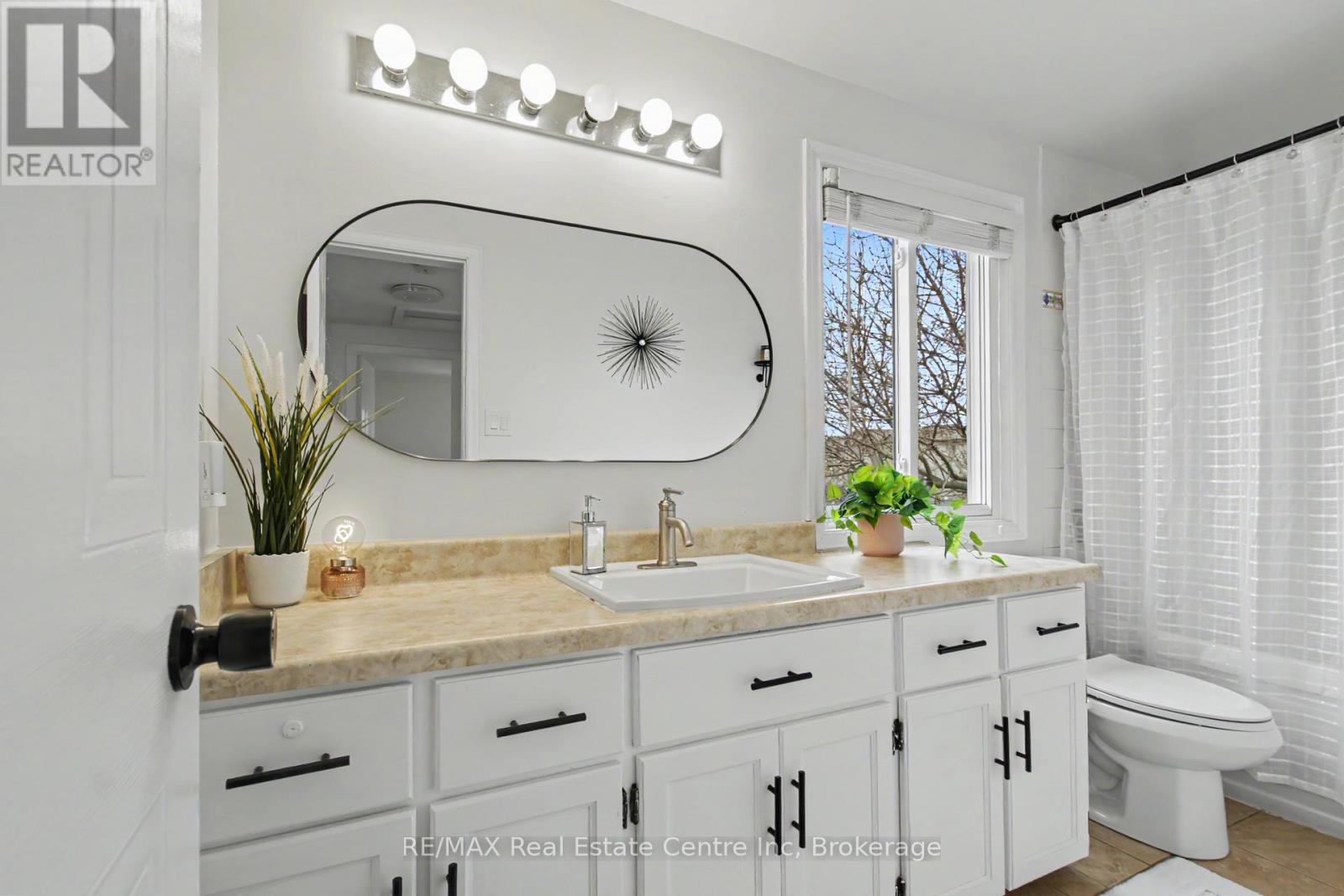 7 Wycliffe Place, Kitchener, Ontario  N2M 5J6 - Photo 27 - X13041806