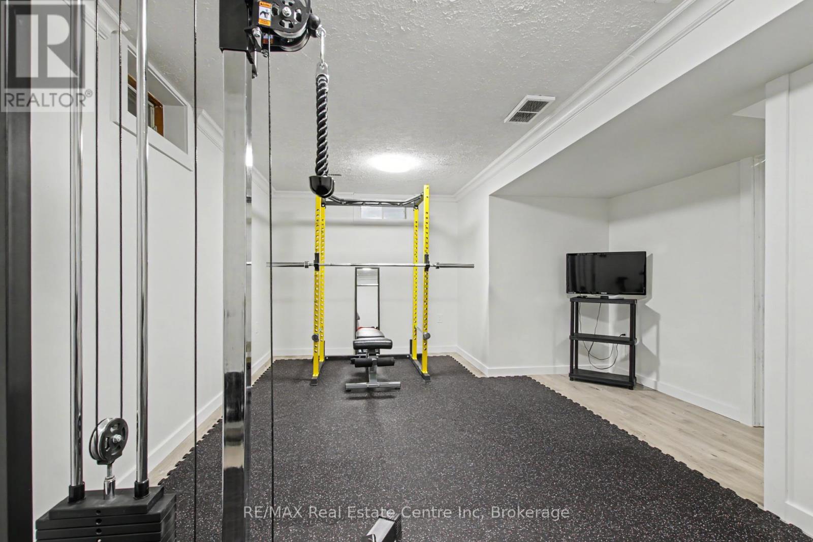 7 Wycliffe Place, Kitchener, Ontario  N2M 5J6 - Photo 30 - X13041806