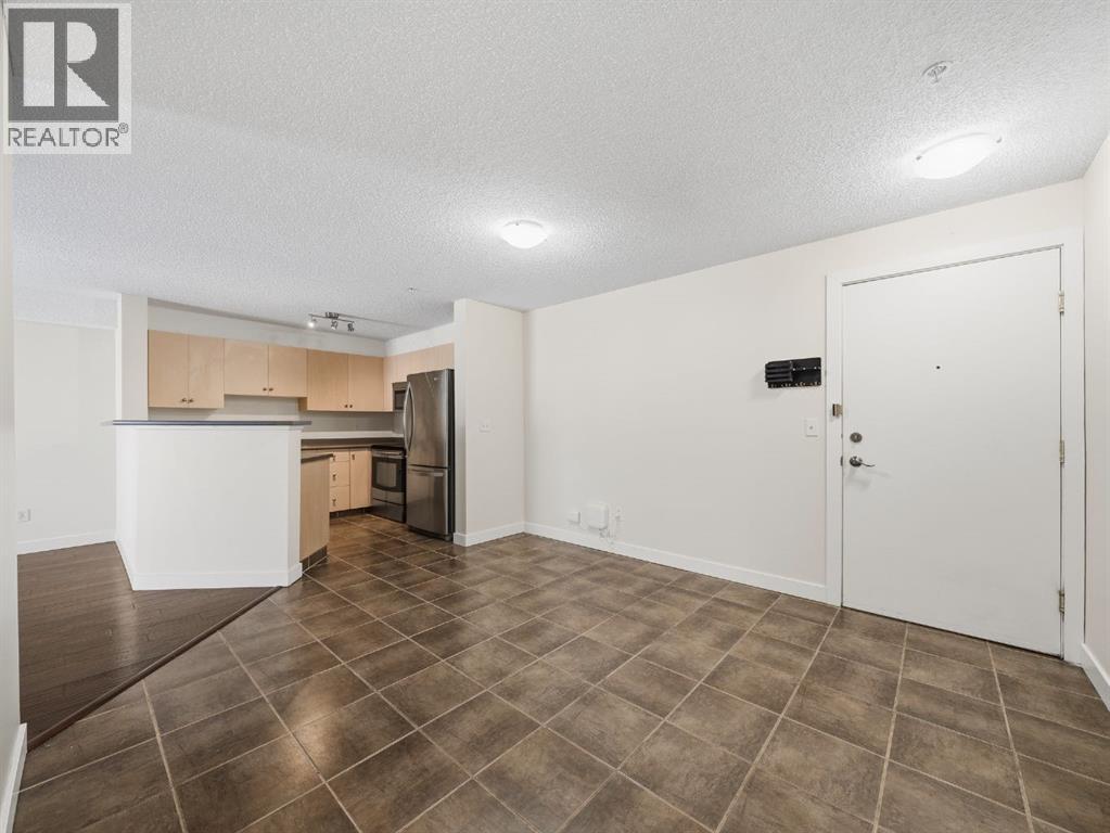 203, 4000 Citadel Meadow Point Nw, Calgary, Alberta  T3G 5N5 - Photo 3 - A2298463