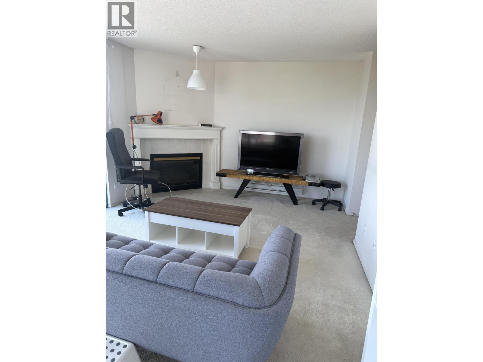 903 8280 Westminster Highway, Richmond, British Columbia  V6X 3W3 - Photo 2 - R3115245