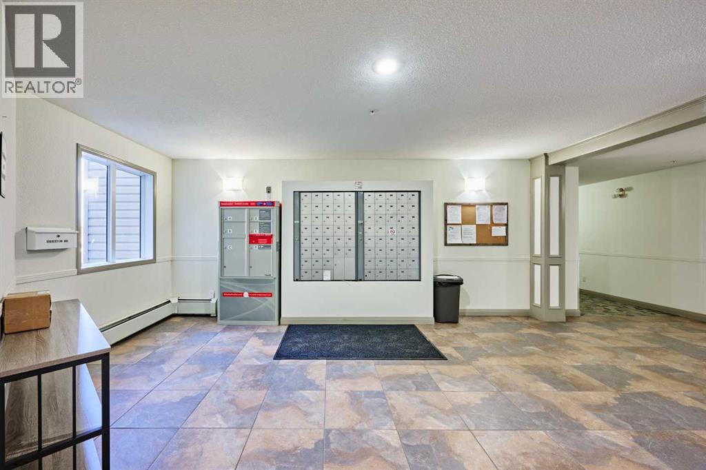 305, 2000 Somervale Court Sw, Calgary, Alberta  T2Y 4J1 - Photo 6 - A2300853