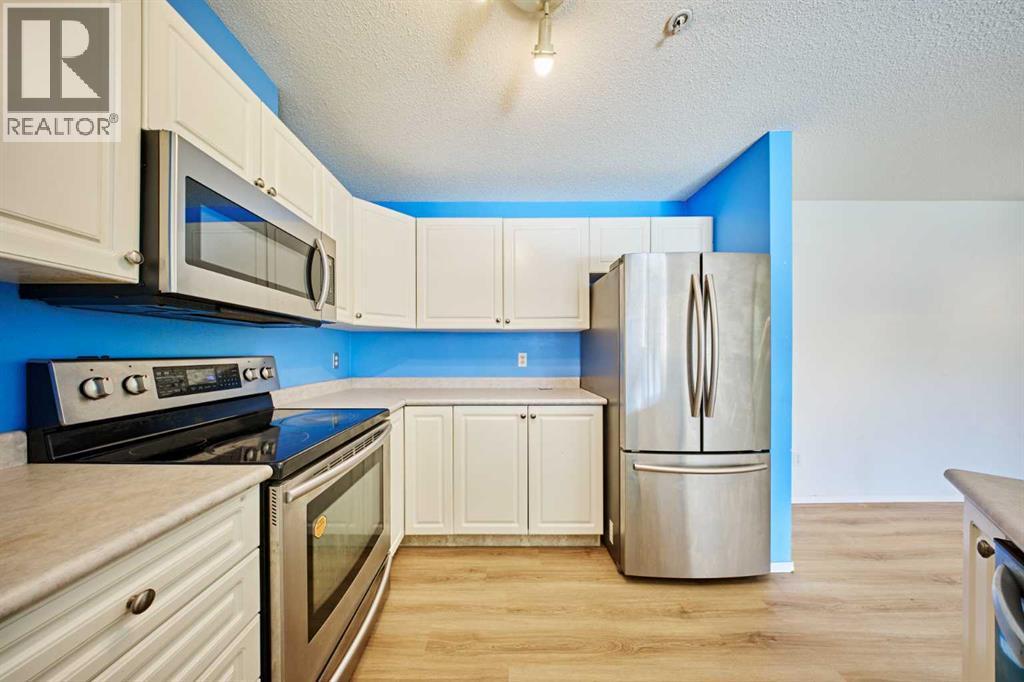305, 2000 Somervale Court Sw, Calgary, Alberta  T2Y 4J1 - Photo 10 - A2300853