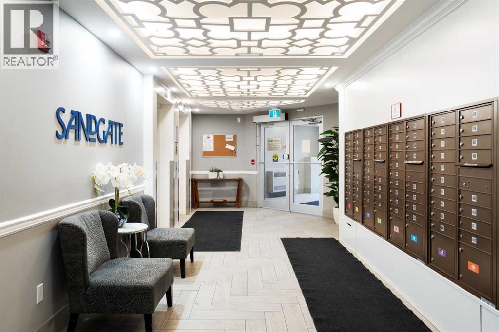 416, 30 Mahogany Mews SE, Calgary, Alberta  T3M 3H4 - Photo 3 - A2301208