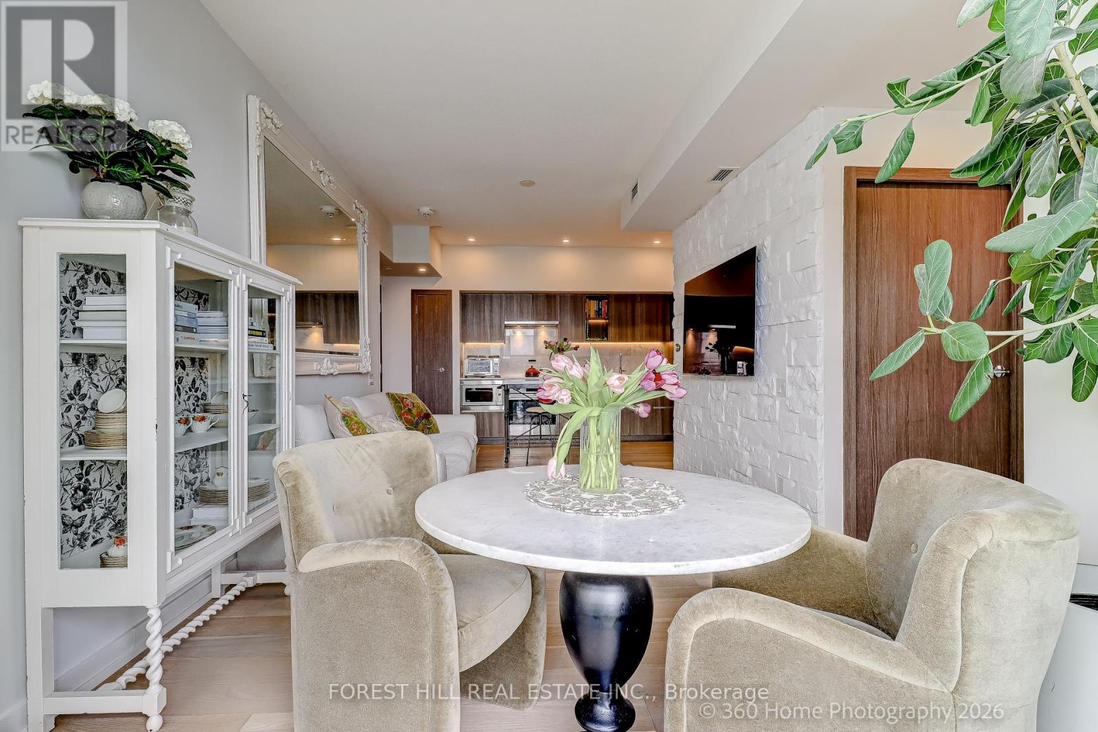 1215 - 17 BATHURST STREET Toronto (Waterfront Communities), ON M5V 0N1