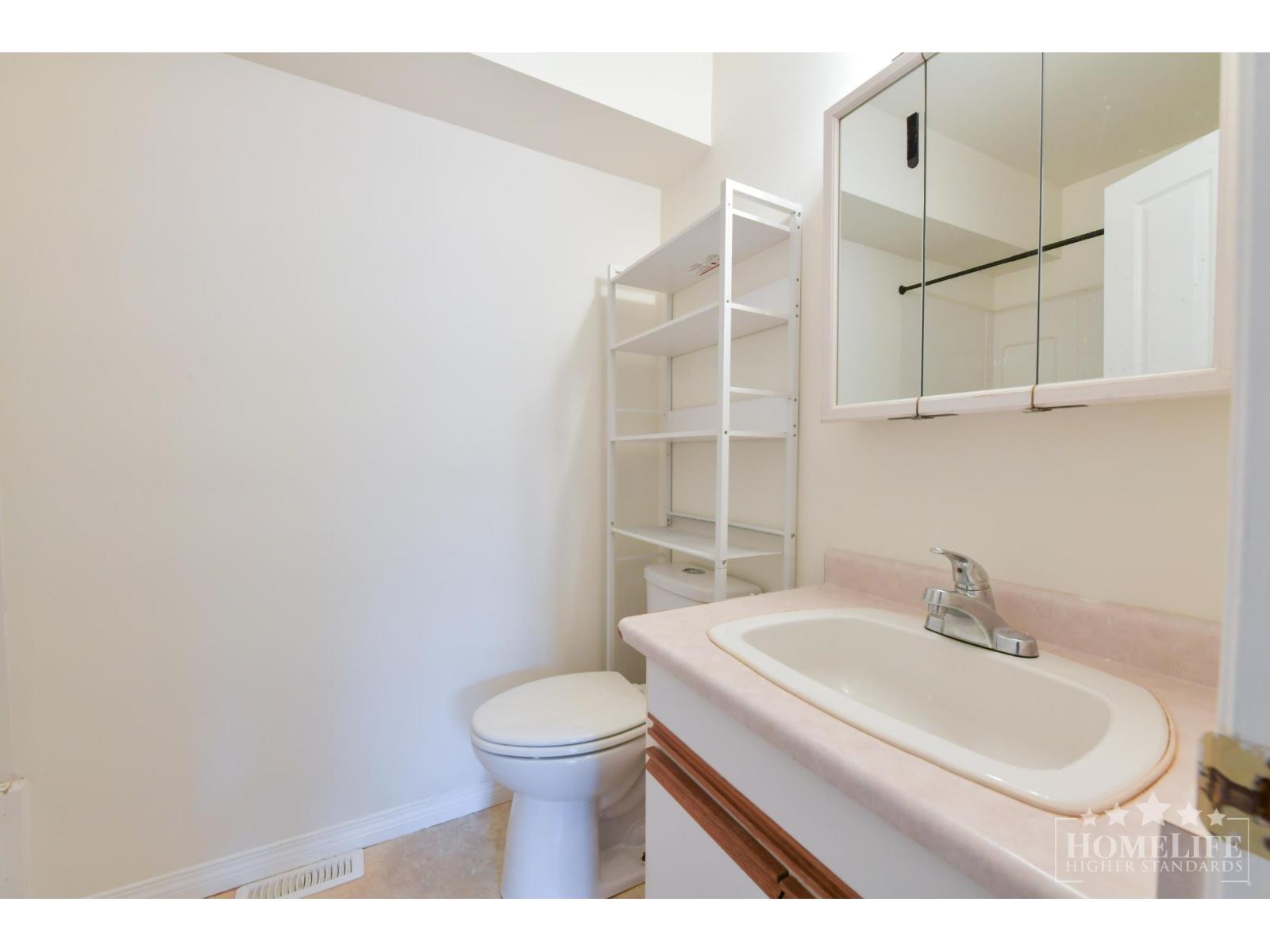 Lower House 6375 187a Street, Surrey, British Columbia  V3S 9E1 - Photo 11 - R3115585