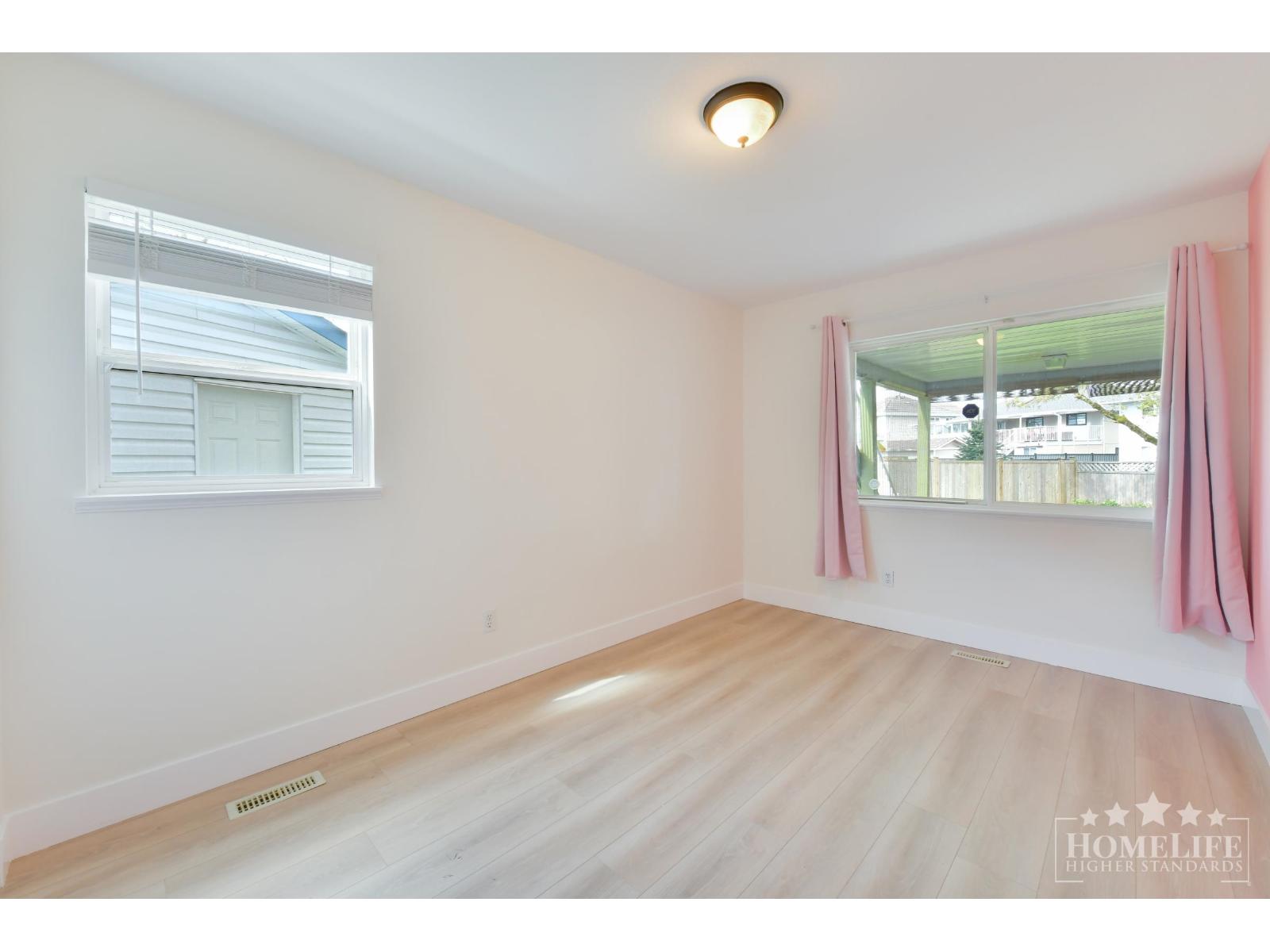 Lower House 6375 187a Street, Surrey, British Columbia  V3S 9E1 - Photo 9 - R3115585