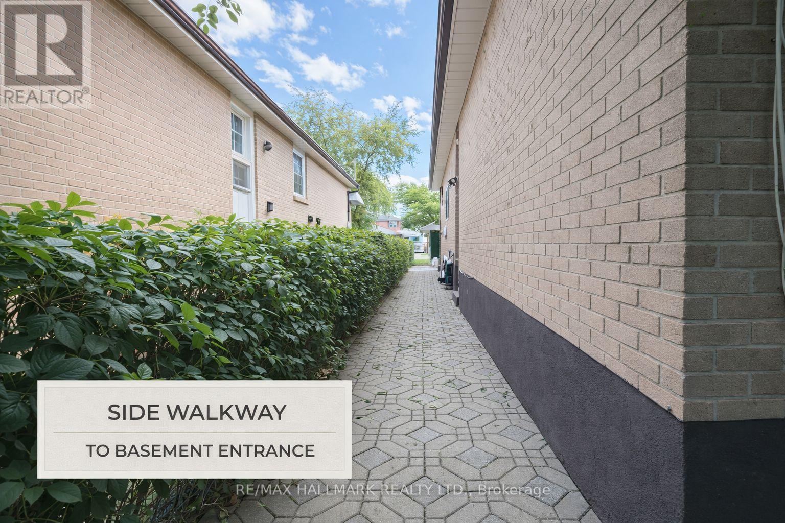 64 Green Bush Road, Toronto, Ontario  M2M 1P3 - Photo 16 - C13002080