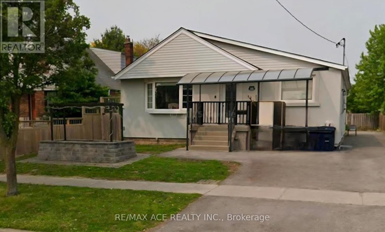 66 PORTSDOWN ROAD, Toronto, Ontario