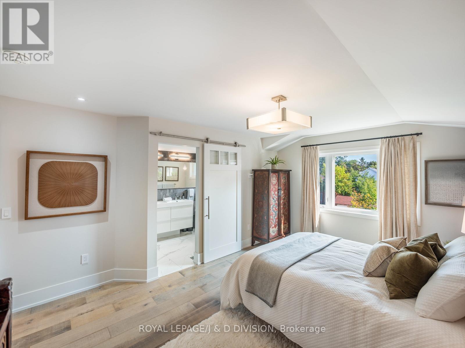 221 Virginia Avenue, Toronto, Ontario  M4C 2T6 - Photo 22 - E13003470