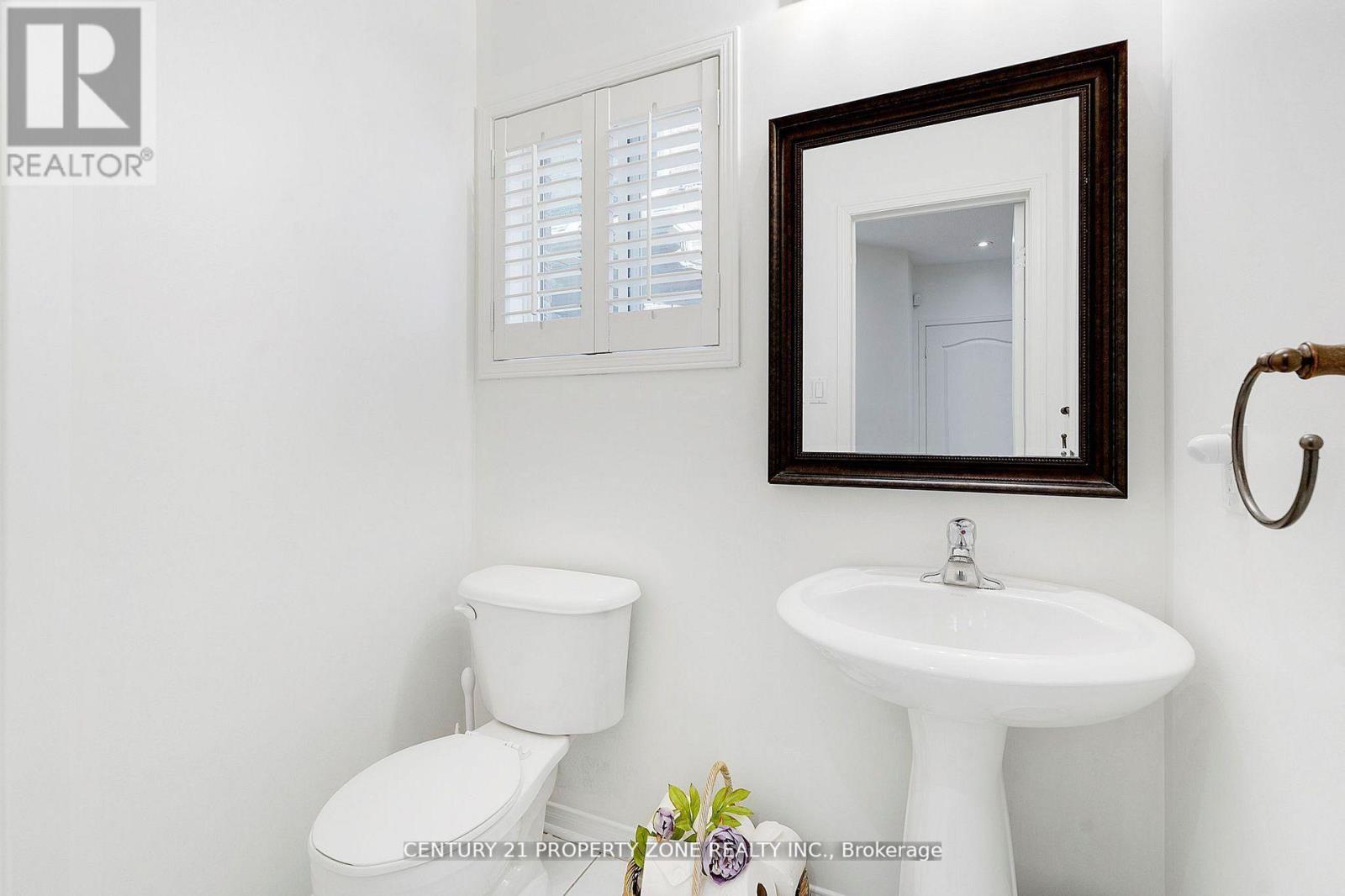 582 Plantation Gate, Newmarket, Ontario  L3X 2C2 - Photo 12 - N13041740