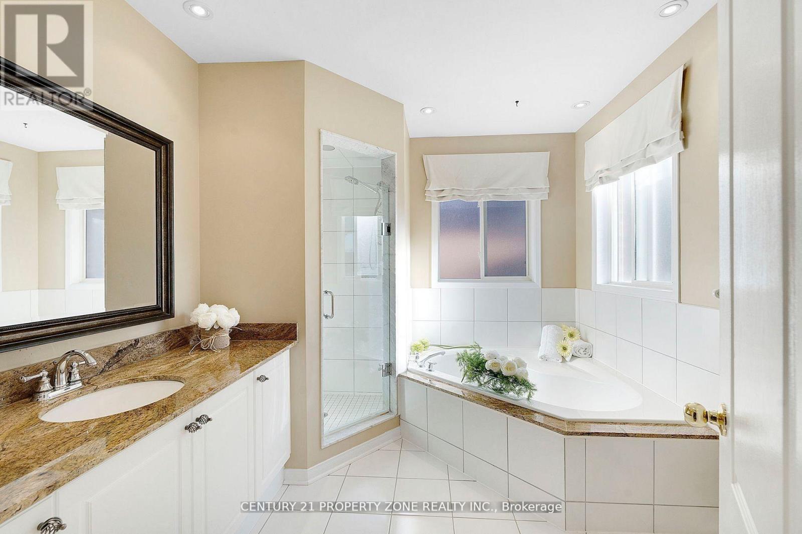 582 Plantation Gate, Newmarket, Ontario  L3X 2C2 - Photo 13 - N13041740