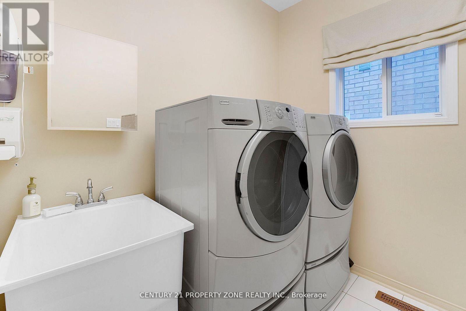 582 Plantation Gate, Newmarket, Ontario  L3X 2C2 - Photo 21 - N13041740