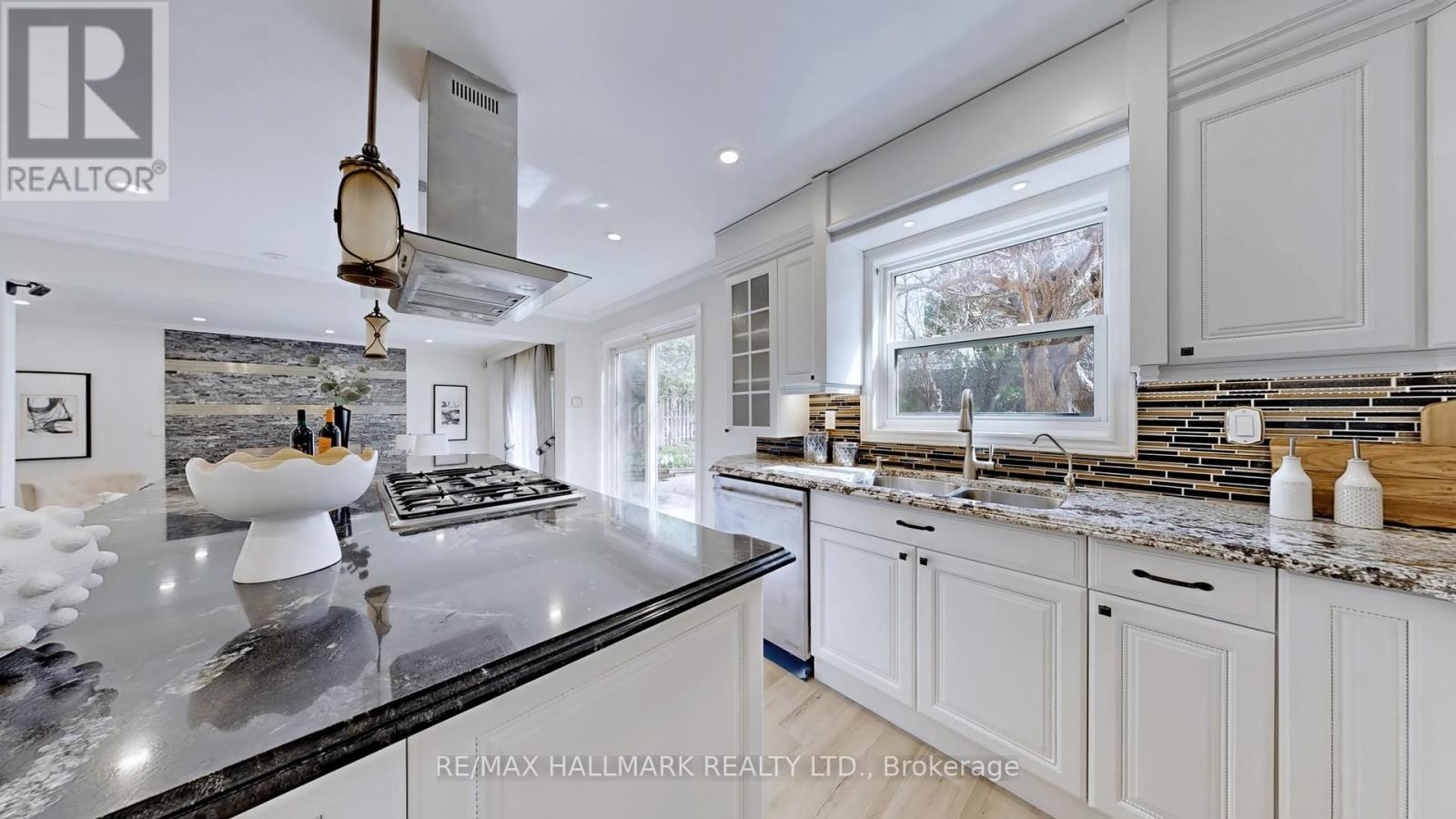 82 Windermere Crescent S, Richmond Hill, Ontario  L4C 6Y9 - Photo 17 - N13041812