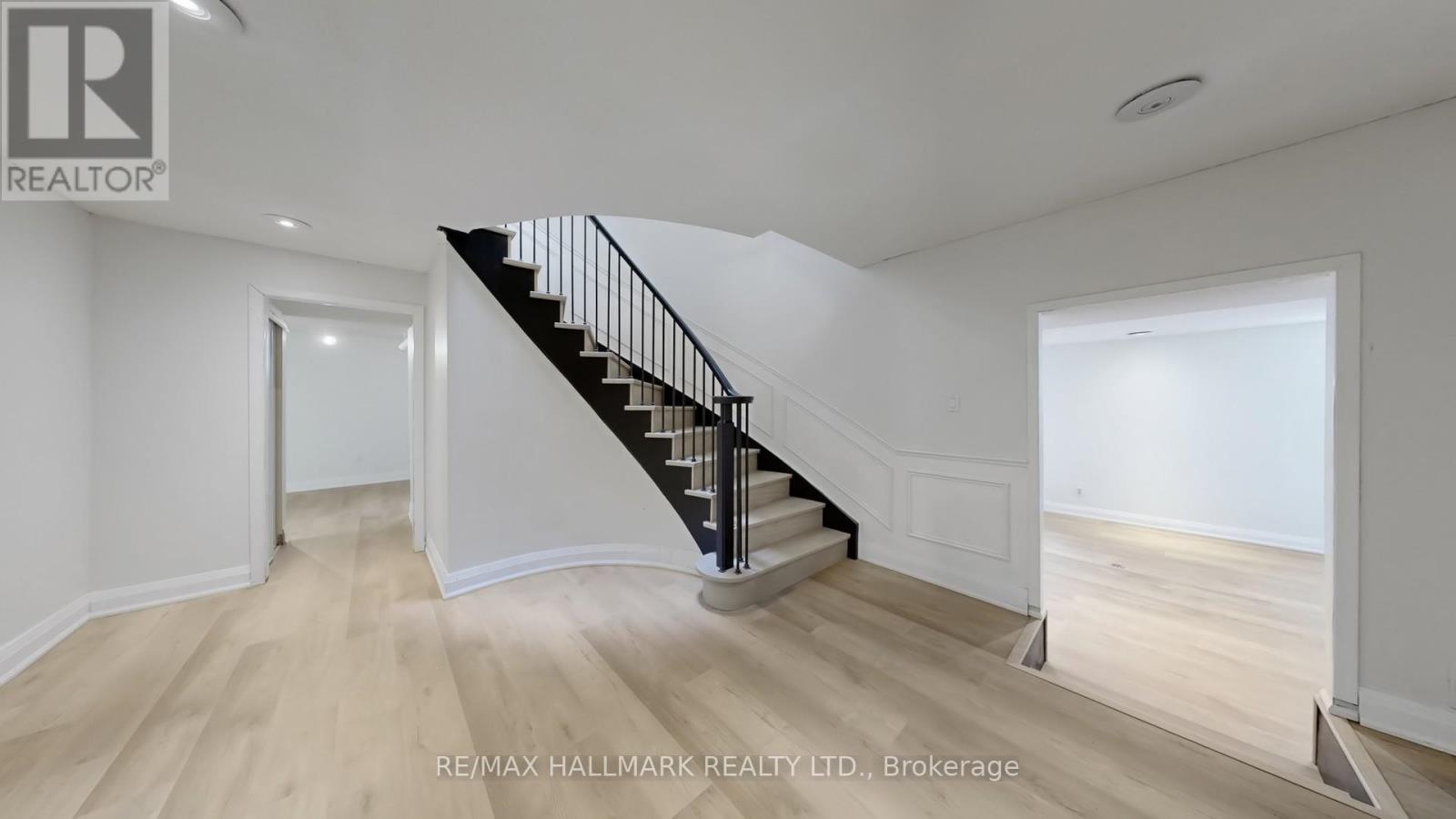 82 Windermere Crescent S, Richmond Hill, Ontario  L4C 6Y9 - Photo 37 - N13041812