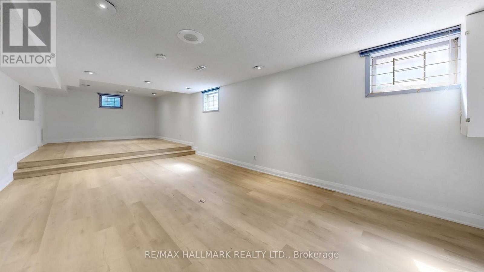 82 Windermere Crescent S, Richmond Hill, Ontario  L4C 6Y9 - Photo 39 - N13041812