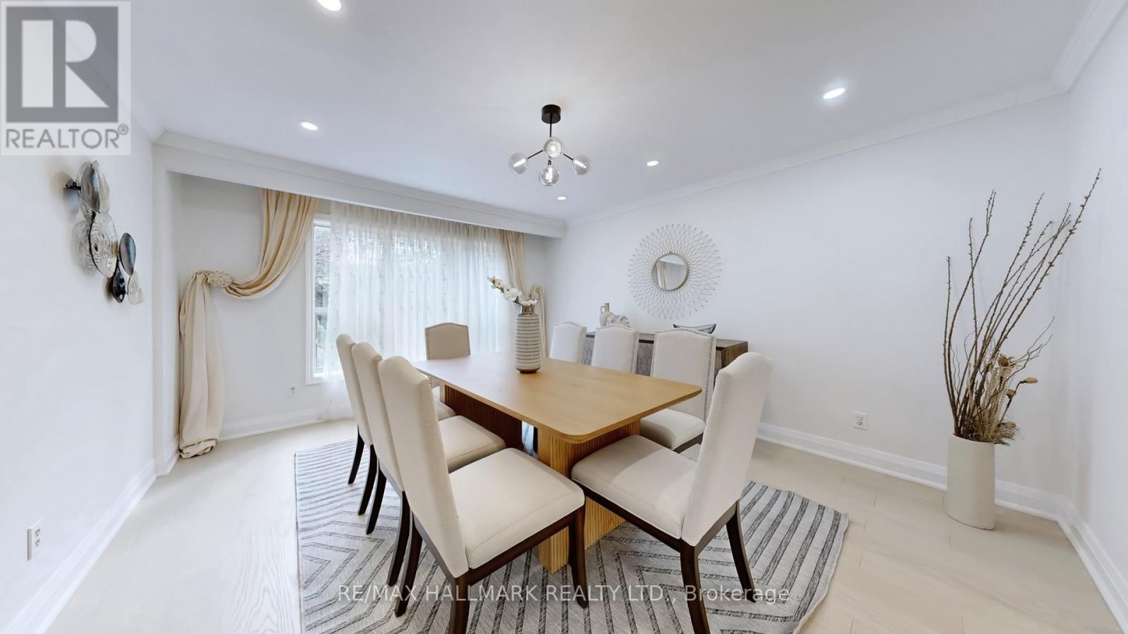 82 Windermere Crescent S, Richmond Hill, Ontario  L4C 6Y9 - Photo 9 - N13041812