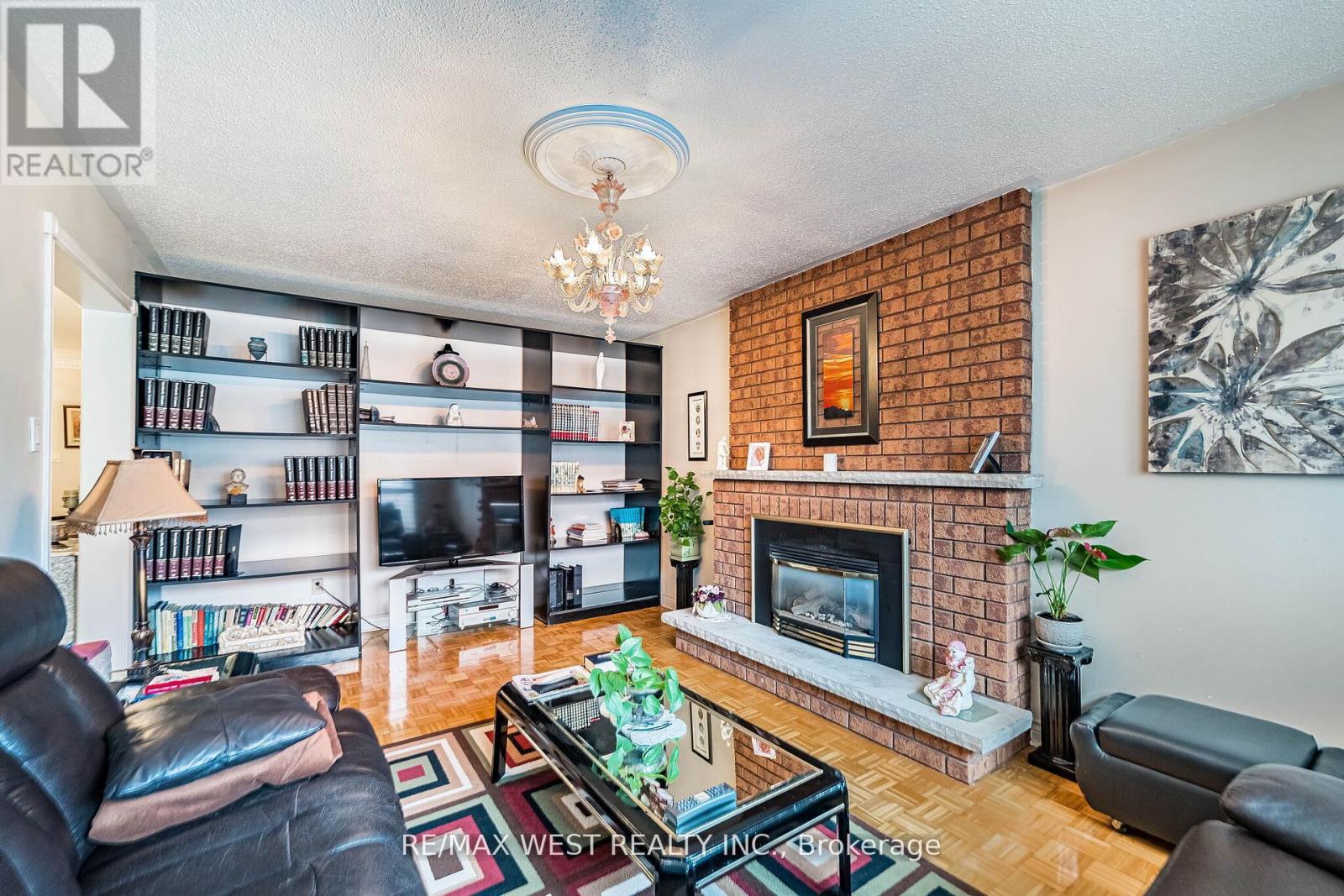 81 Vera Street, Vaughan, Ontario  L4L 5S4 - Photo 11 - N13041854