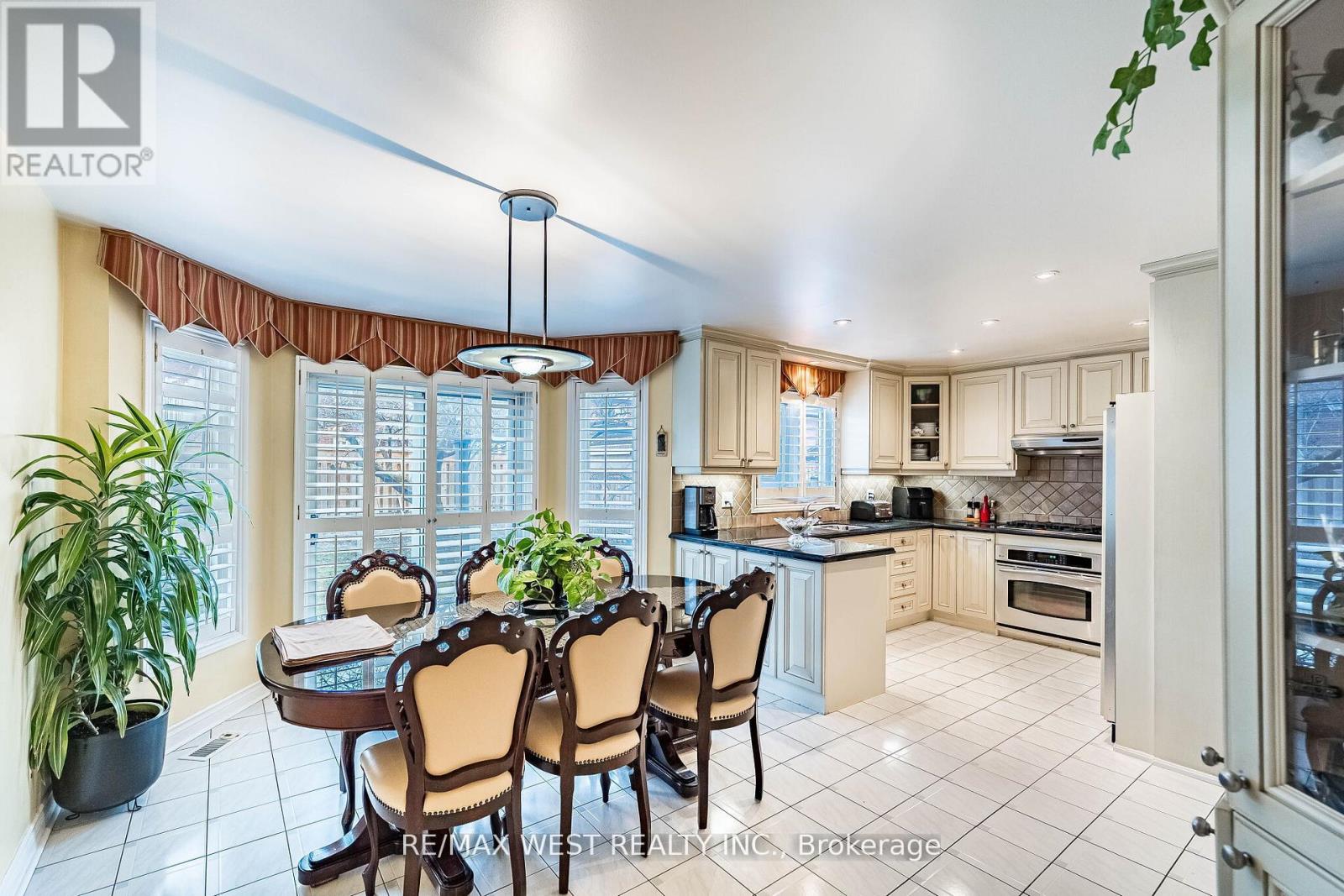 81 Vera Street, Vaughan, Ontario  L4L 5S4 - Photo 12 - N13041854