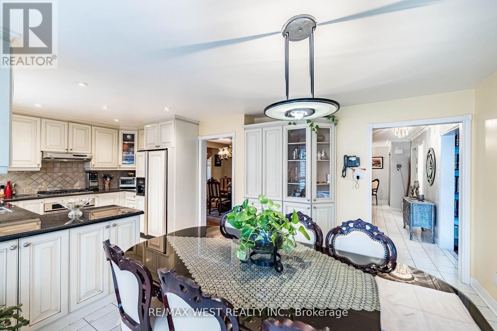 81 Vera Street, Vaughan, Ontario  L4L 5S4 - Photo 13 - N13041854