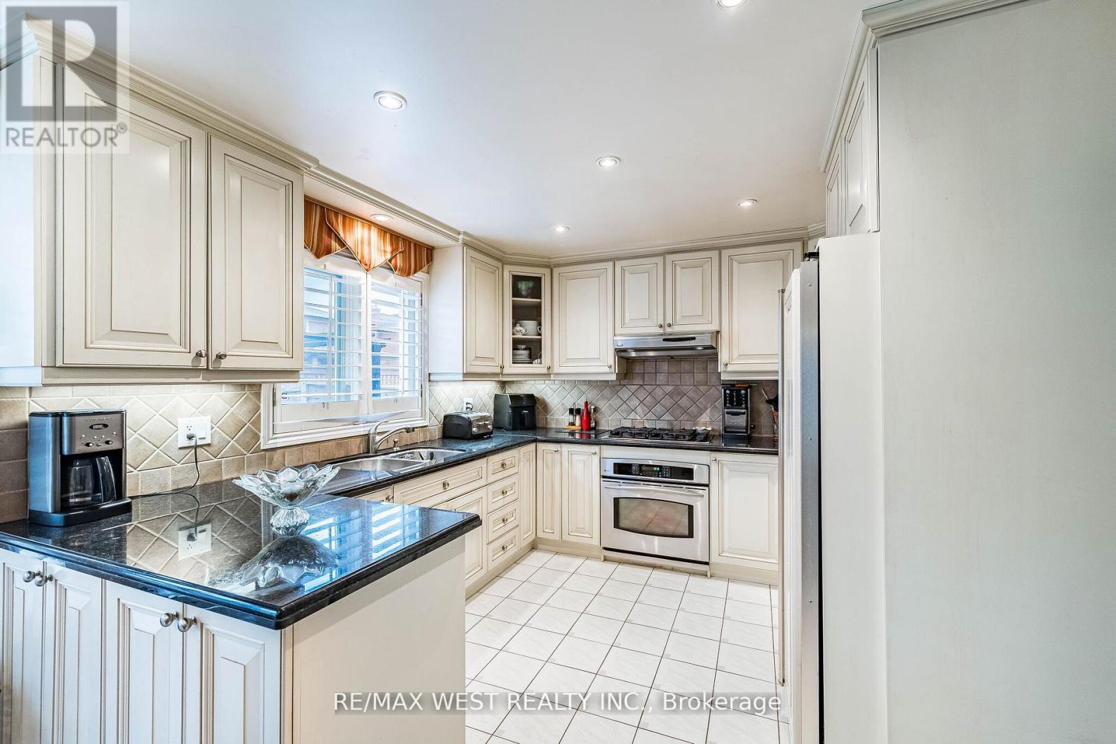 81 Vera Street, Vaughan, Ontario  L4L 5S4 - Photo 14 - N13041854