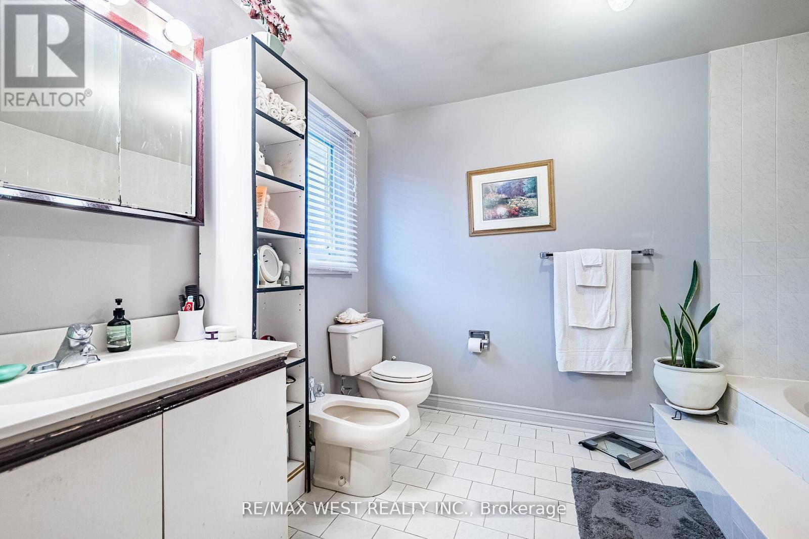 81 Vera Street, Vaughan, Ontario  L4L 5S4 - Photo 25 - N13041854