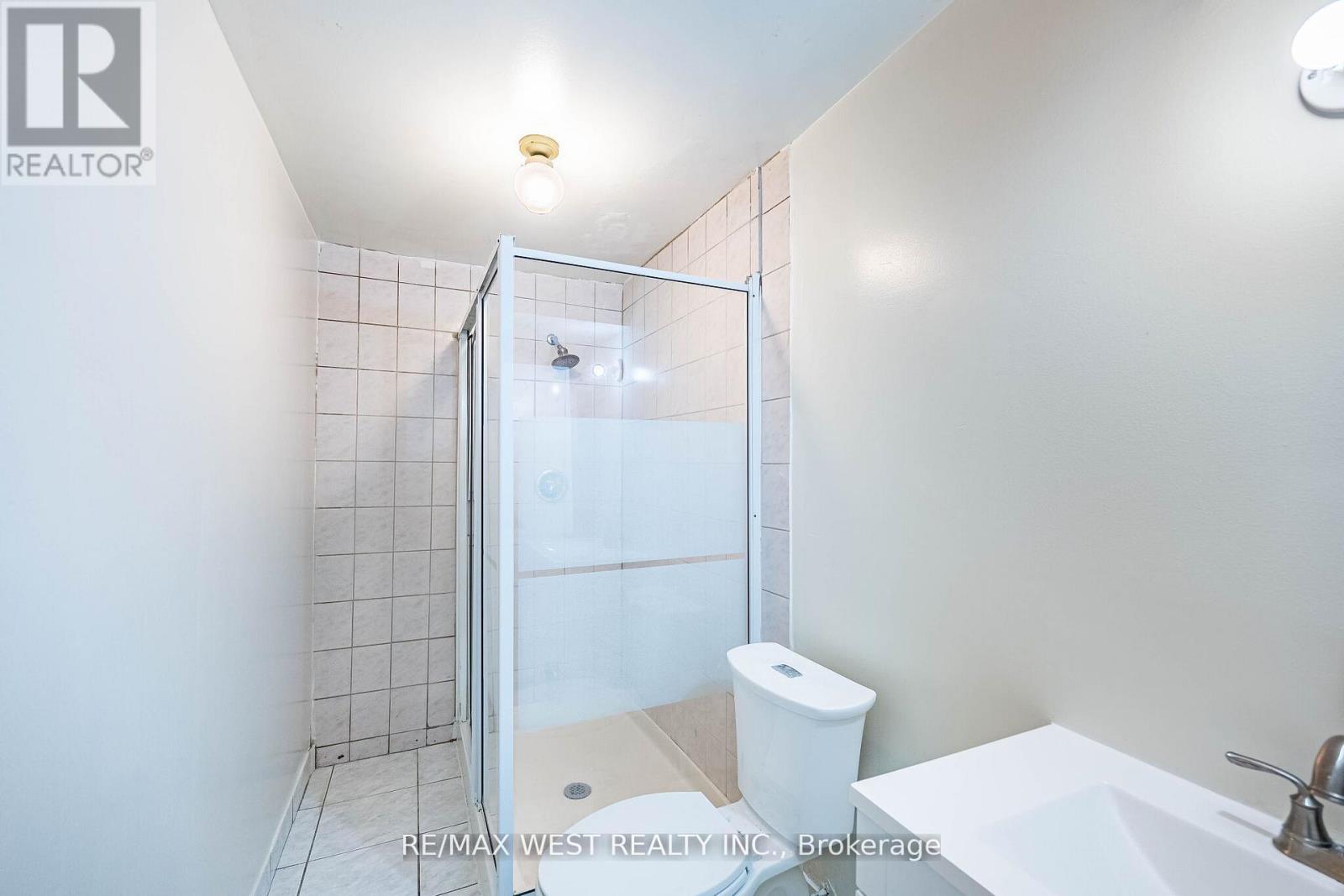 81 Vera Street, Vaughan, Ontario  L4L 5S4 - Photo 49 - N13041854