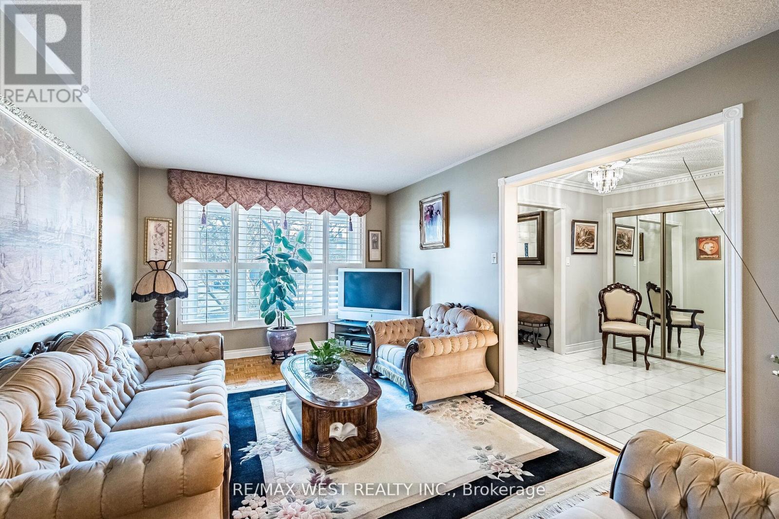 81 Vera Street, Vaughan, Ontario  L4L 5S4 - Photo 6 - N13041854