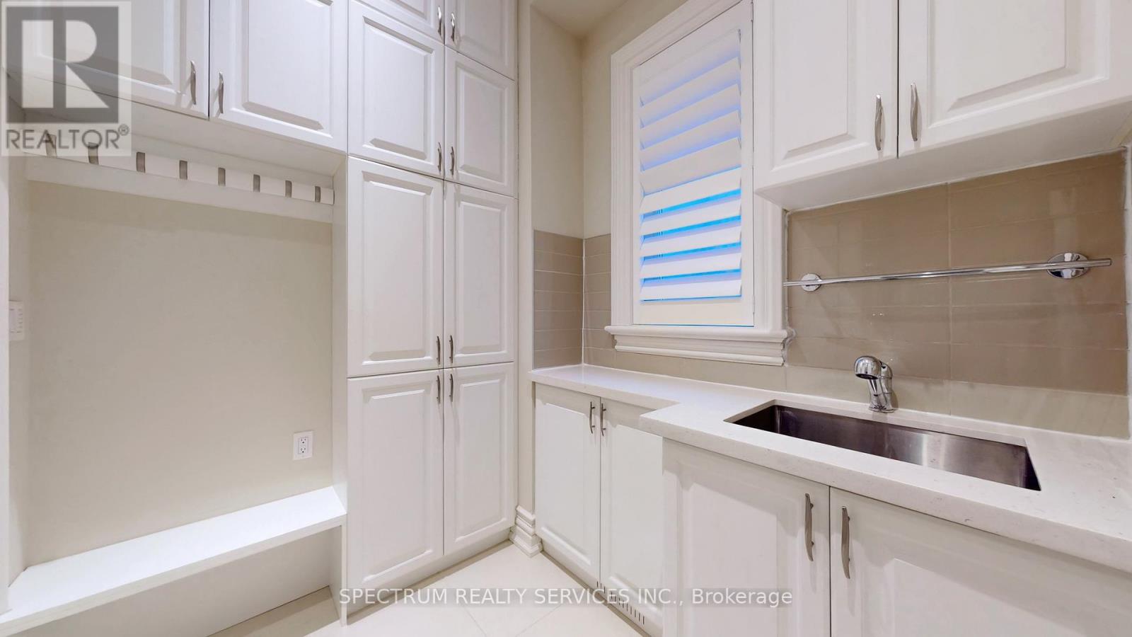 223 Lennox Avenue, Richmond Hill, Ontario  L4C 2A4 - Photo 15 - N13041876