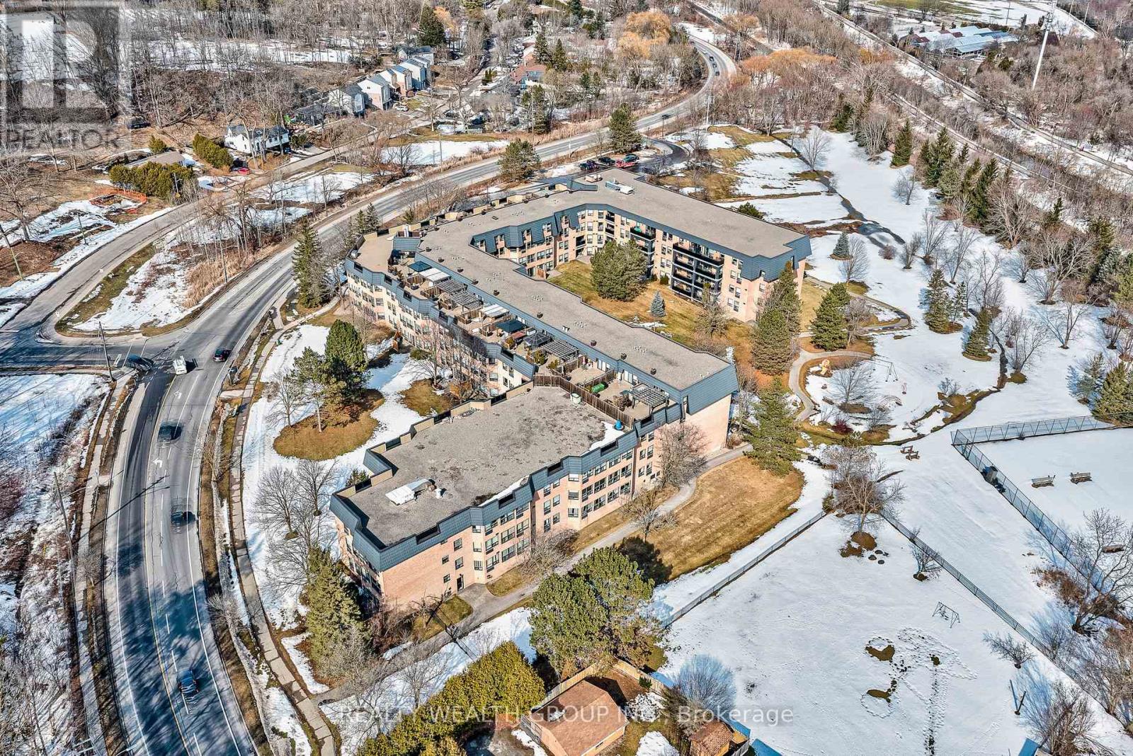 221 - 155 MAIN STREET N, Newmarket, Ontario