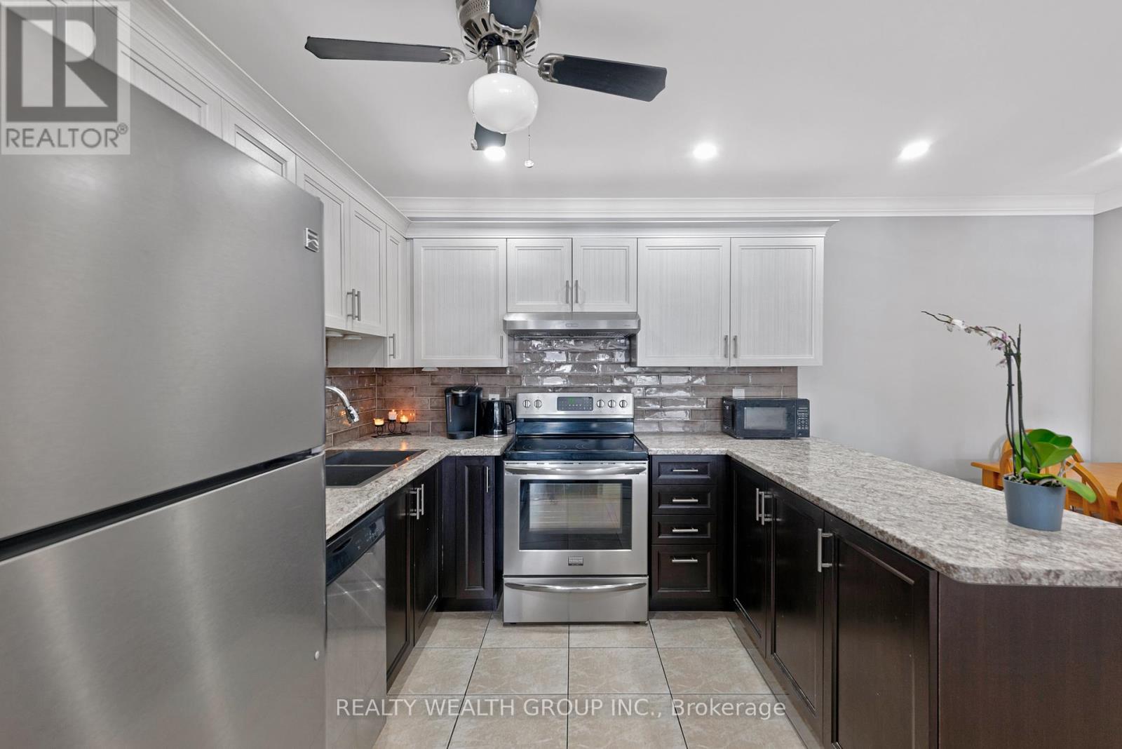 221 - 155 Main Street N, Newmarket, Ontario  L3Y 8C2 - Photo 10 - N13042002