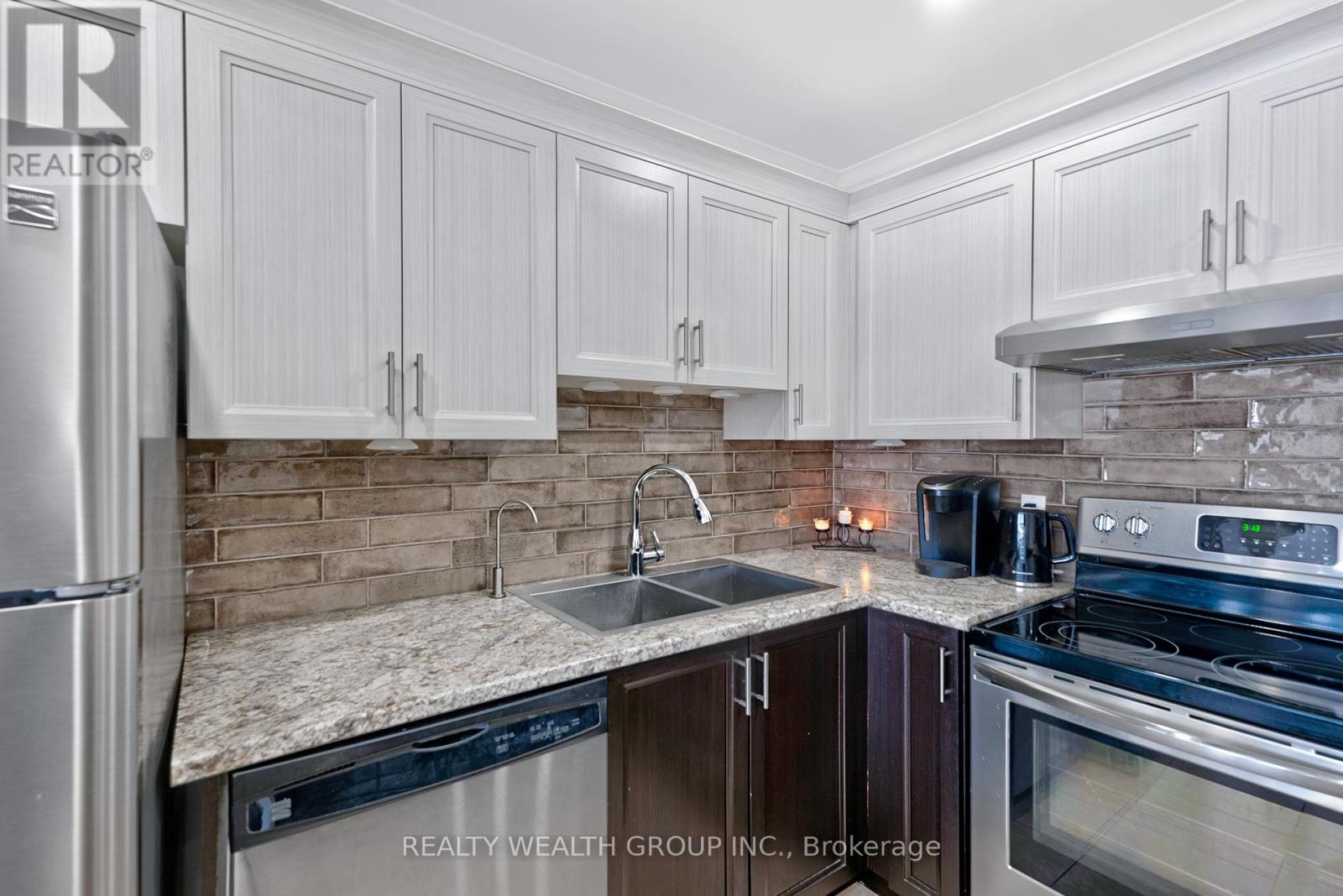 221 - 155 Main Street N, Newmarket, Ontario  L3Y 8C2 - Photo 11 - N13042002