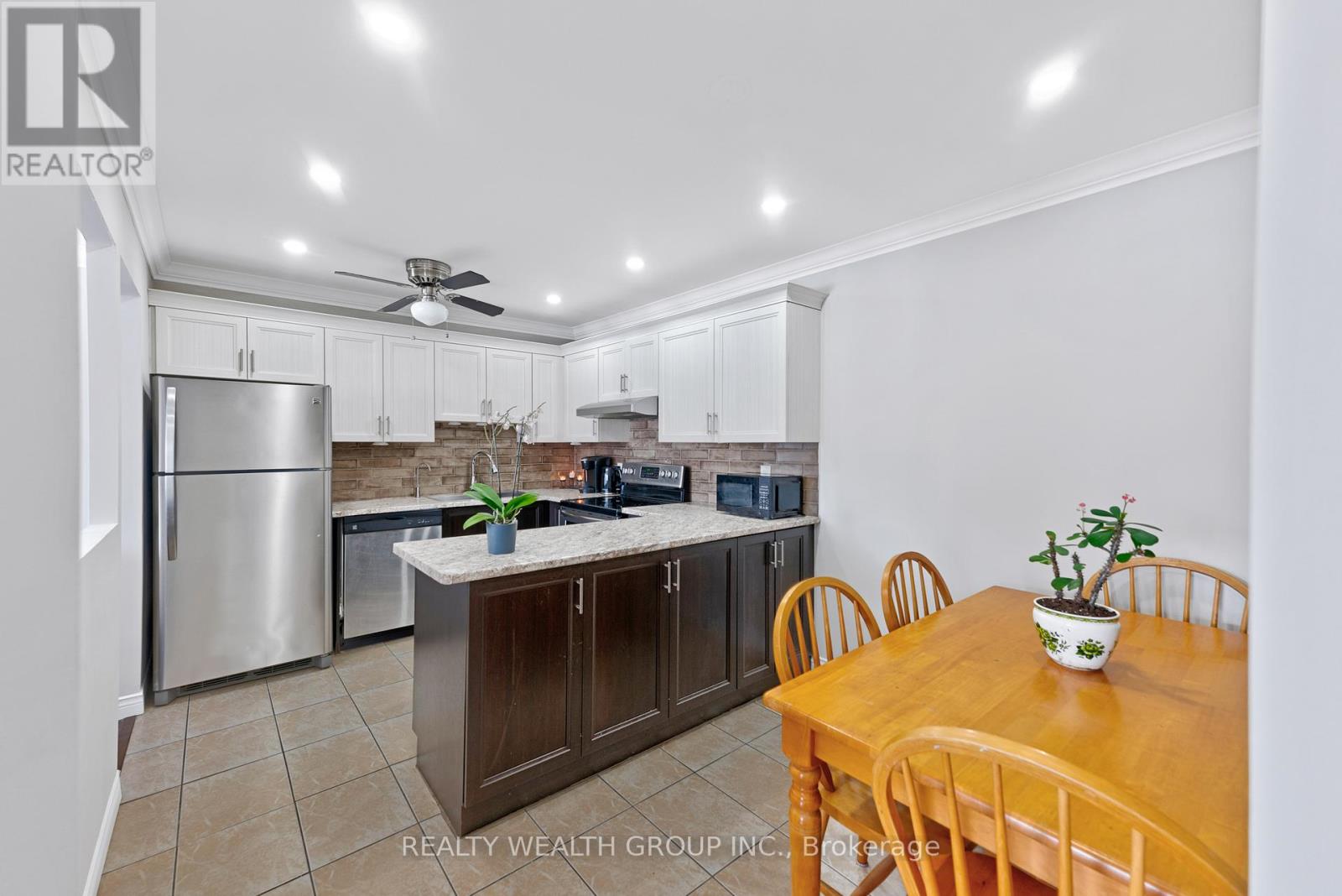 221 - 155 Main Street N, Newmarket, Ontario  L3Y 8C2 - Photo 9 - N13042002