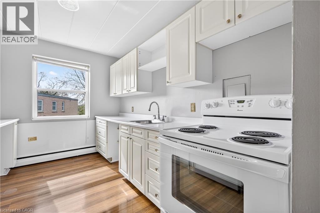 2420 New Street Unit# 12, Burlington, Ontario  L7R 1J6 - Photo 12 - 40823929