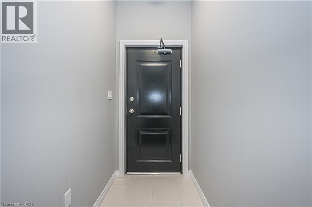 8 Oat Lane, Kitchener, Ontario  N2R 0T1 - Photo 2 - 40823604